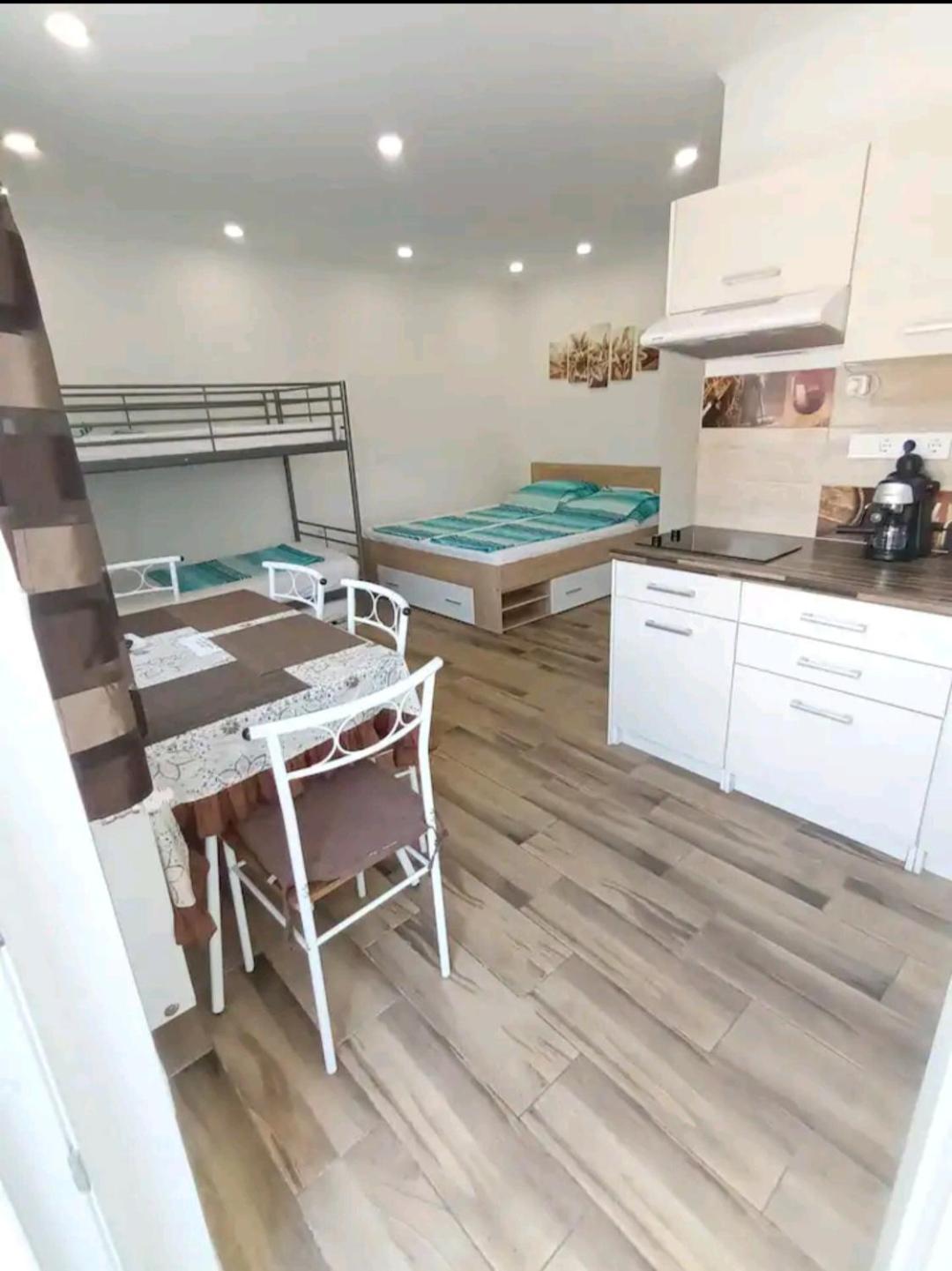 Flower 1 Free Parking Apartment